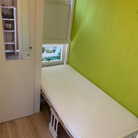 Apartment New: Recent Opgeknapte Houten Chalet - De Veluwe *