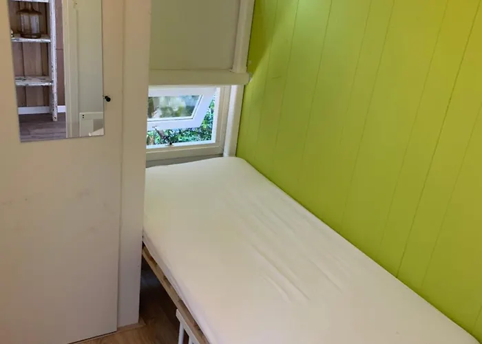 Apartment New: Recent Opgeknapte Houten Chalet - De Veluwe *