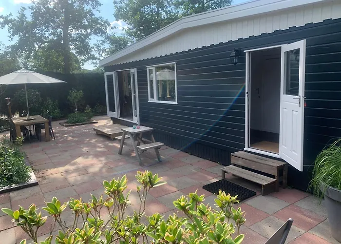 Apartment New: Recent Opgeknapte Houten Chalet - De Veluwe *